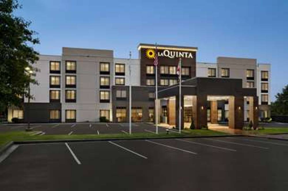 La Quinta Inn & Suites Newark Elkton