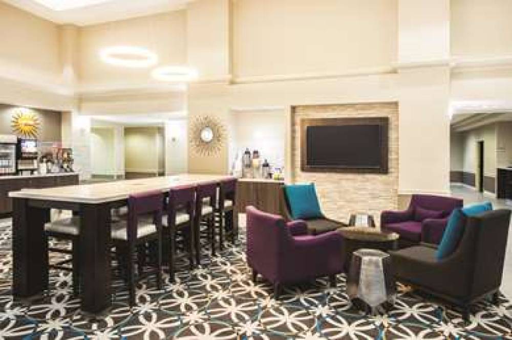 La Quinta Inn & Suites Newark - Elkton 7