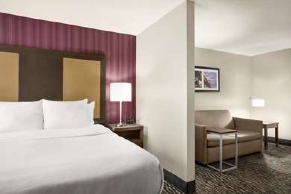 La Quinta Inn & Suites Newark - Elkton 5