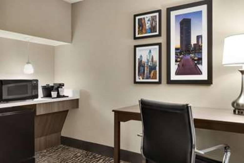 La Quinta Inn & Suites Newark - Elkton 2