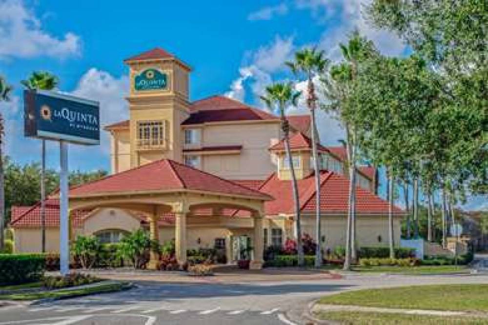 La Quinta Inn & Suites Orlando Airport North 7