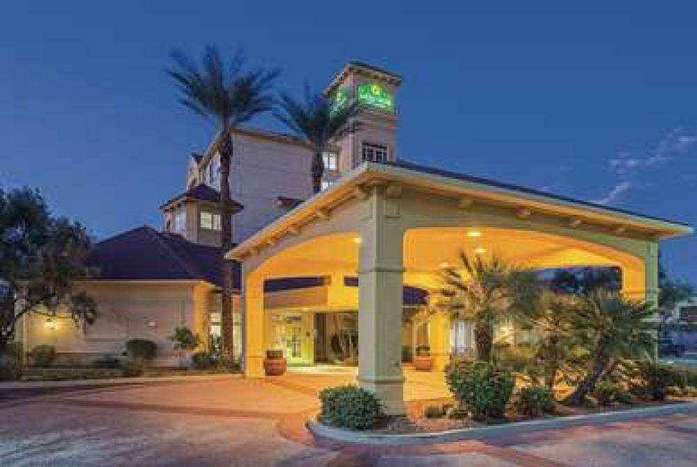 La Quinta Inn & Suites Phoenix Mesa West 2