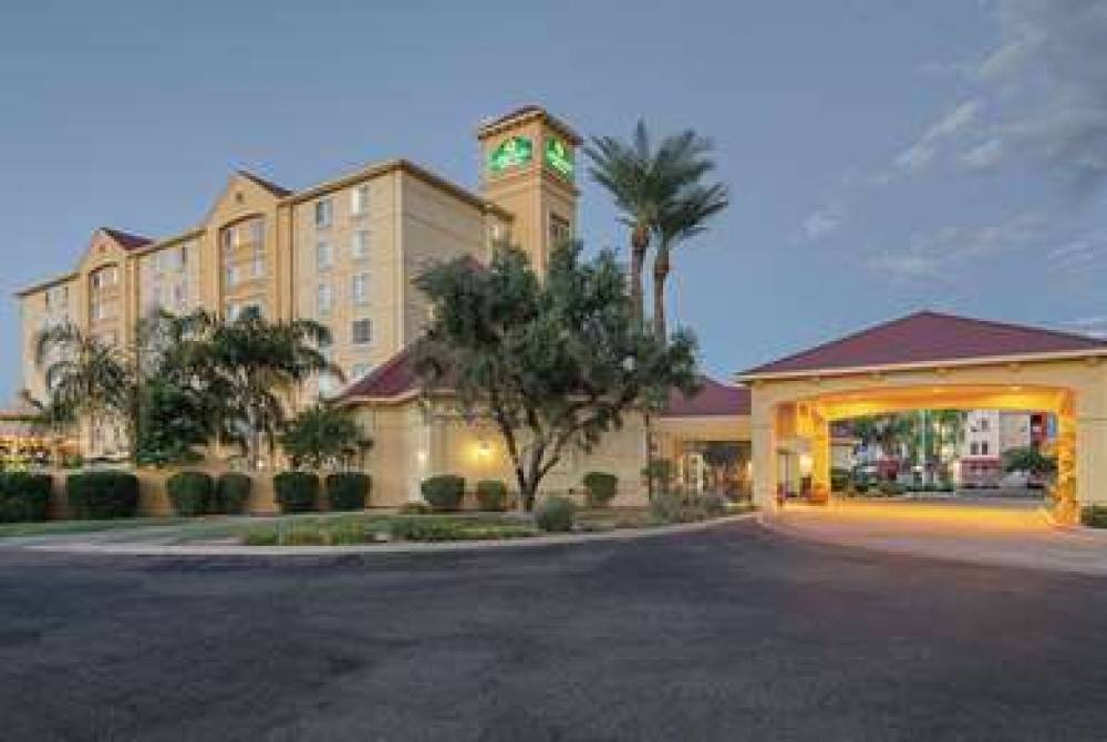 La Quinta Inn & Suites Phoenix Mesa West 3