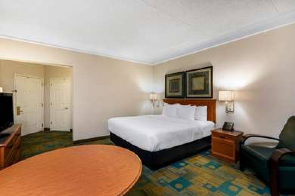 La Quinta Inn & Suites Phoenix West Peoria 9