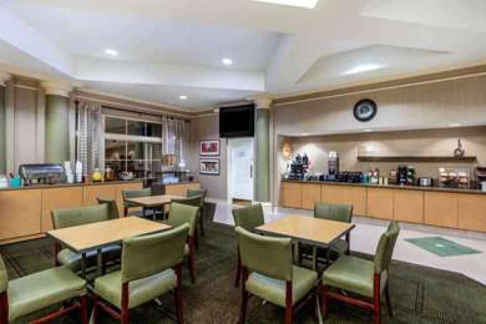 La Quinta Inn & Suites Phoenix West Peoria 4