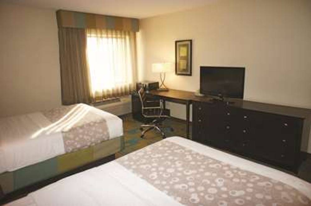 La Quinta Inn & Suites Plattsburgh 9