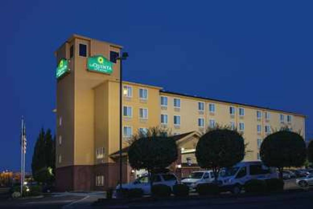 La Quinta Inn & Suites Portland Airport 1