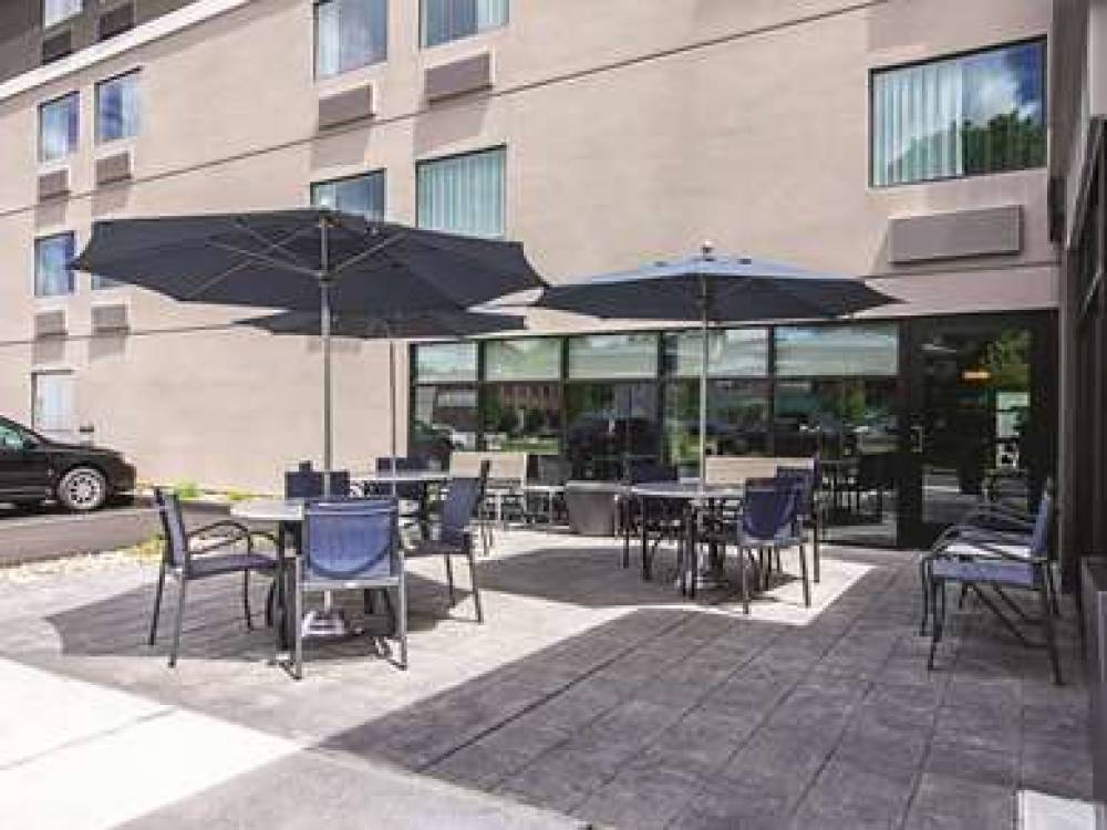 La Quinta Inn & Suites Portland 6