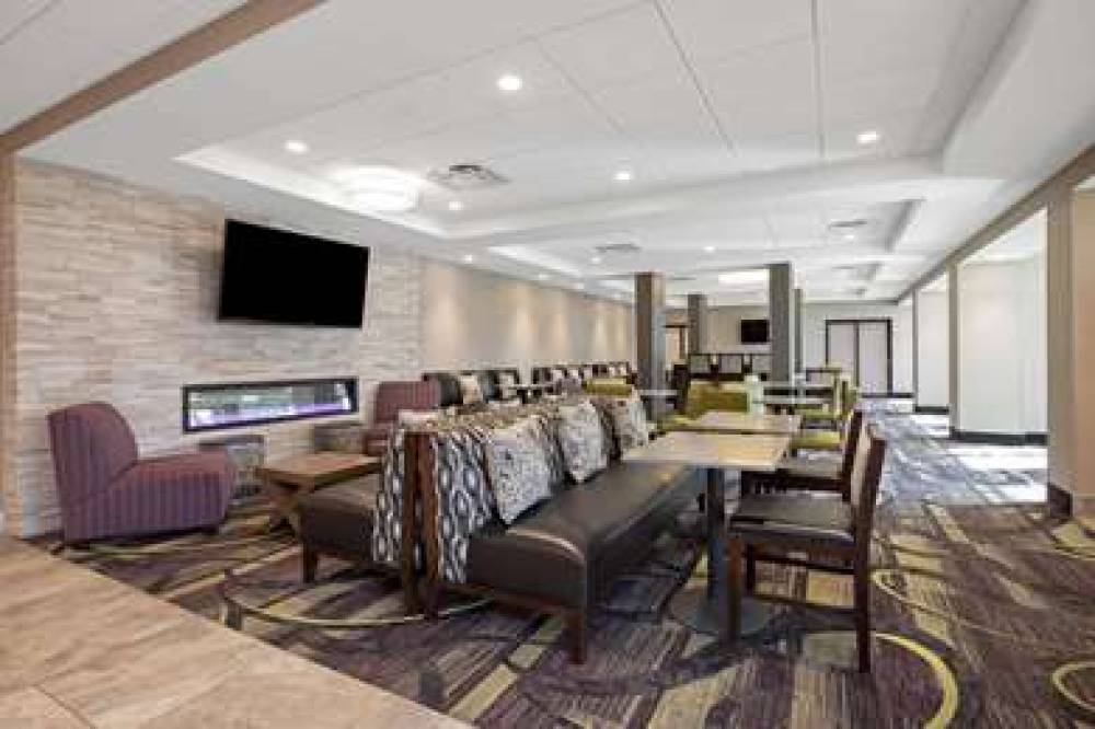 La Quinta Inn & Suites Rancho Cordova Sacramento 5