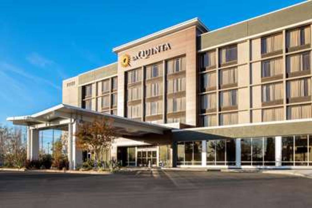 La Quinta Inn & Suites Rancho Cordova Sacramento 1