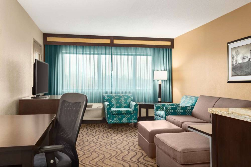 La Quinta Inn & Suites Richmond-Midlothian 7