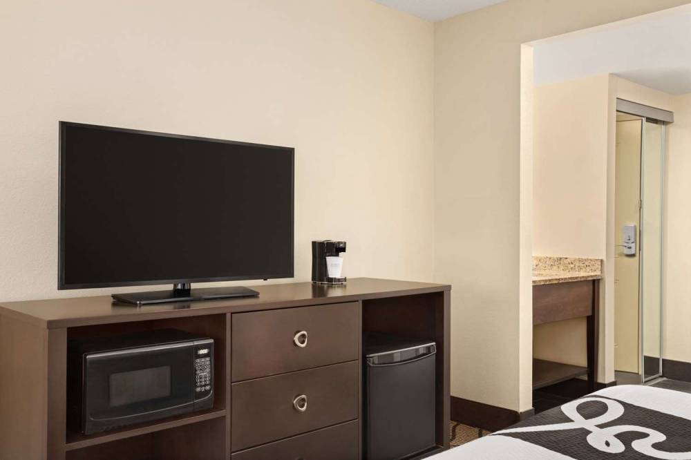 La Quinta Inn & Suites Richmond-Midlothian 2