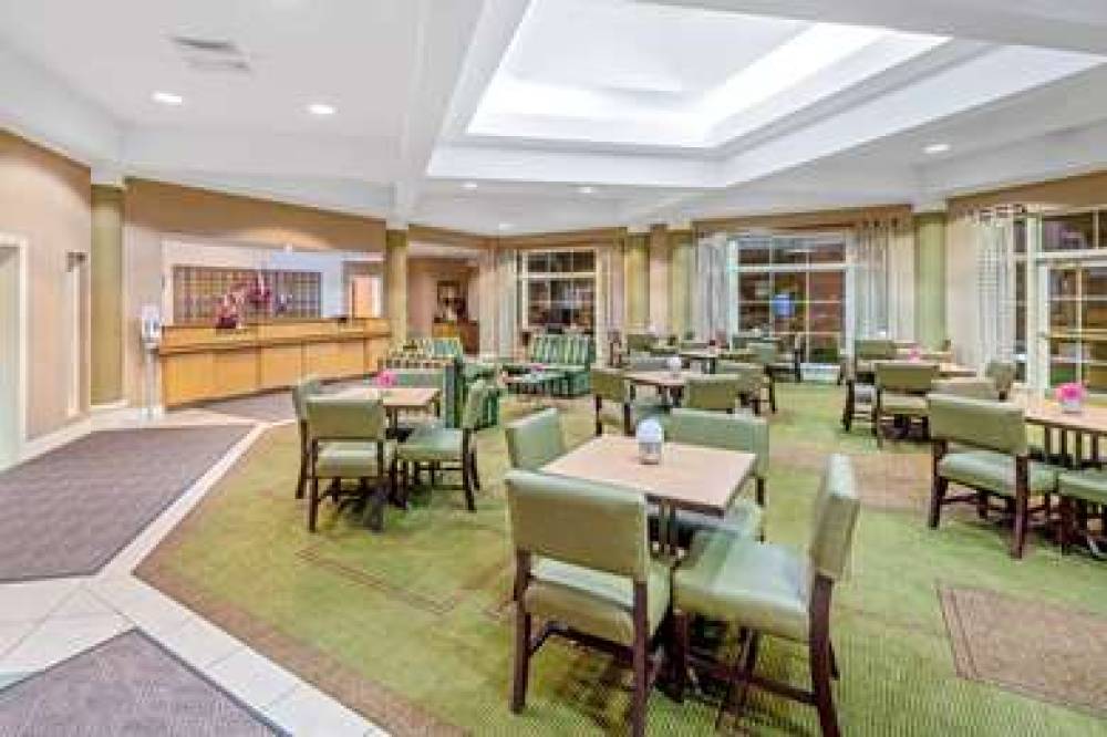 La Quinta Inn & Suites Salt Lake City Airport 3