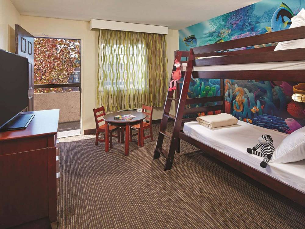 MISSION VIEW INN AND SUITES 9