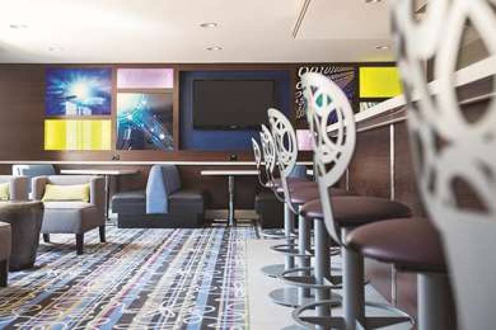La Quinta Inn & Suites San Jose Airport 4