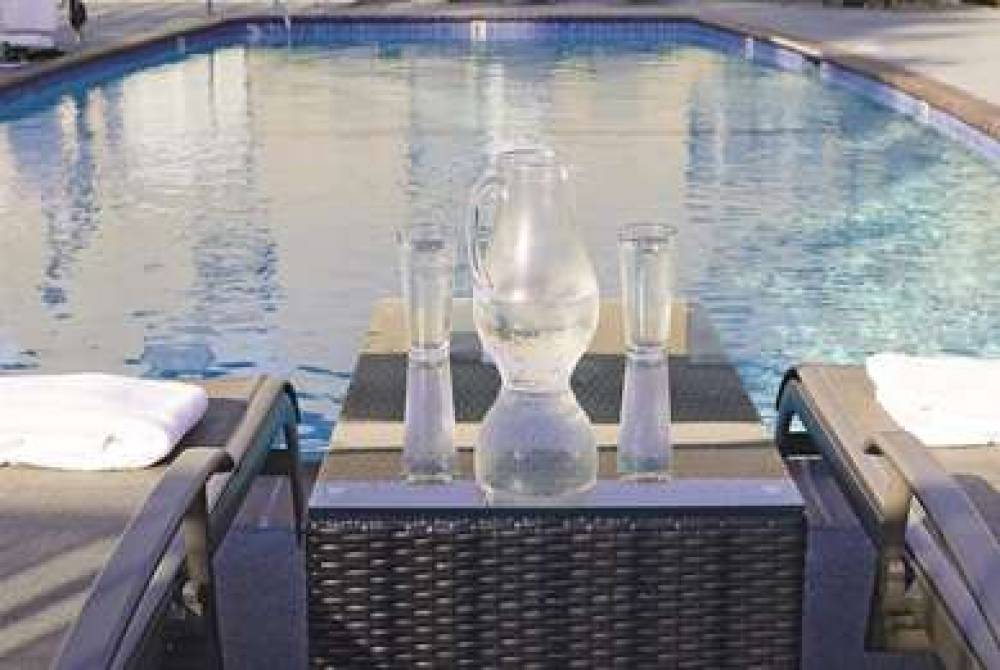 La Quinta Inn & Suites San Jose Airport 7