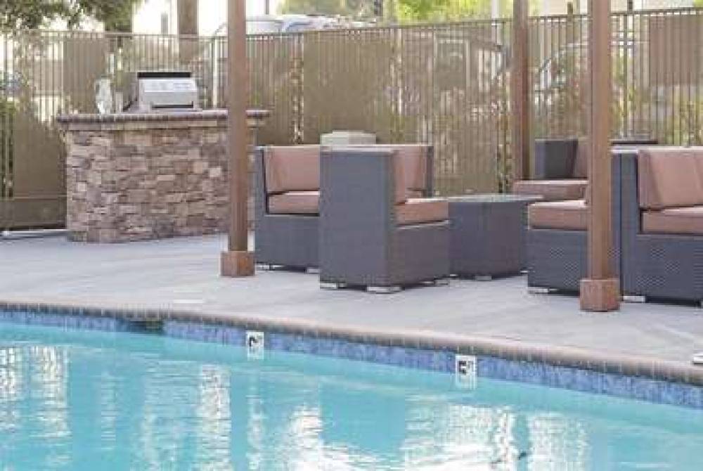 La Quinta Inn & Suites San Jose Airport 6