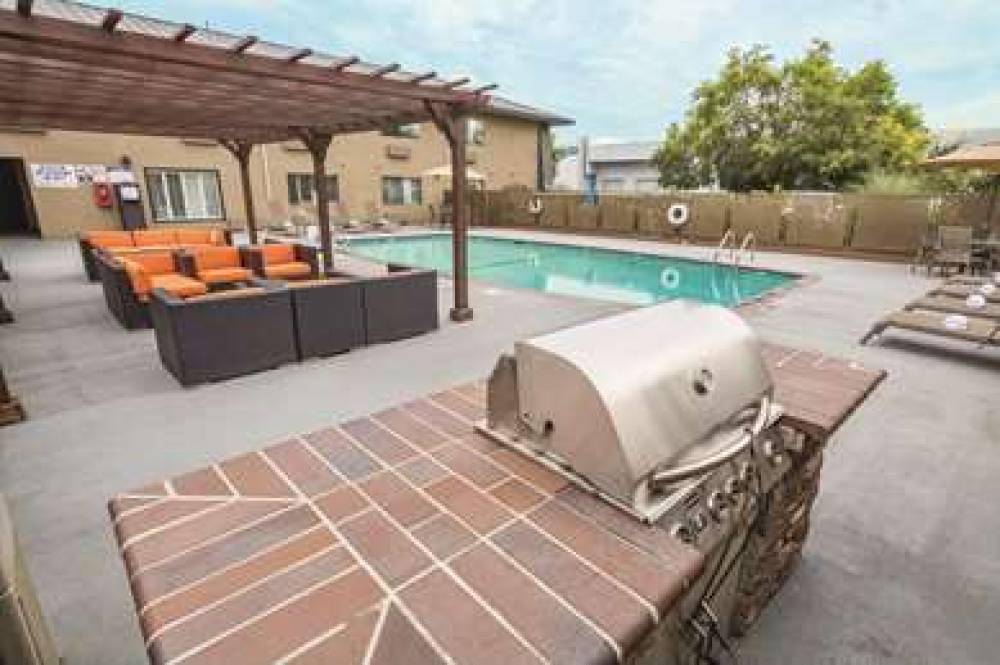 La Quinta Inn & Suites San Jose Airport 8