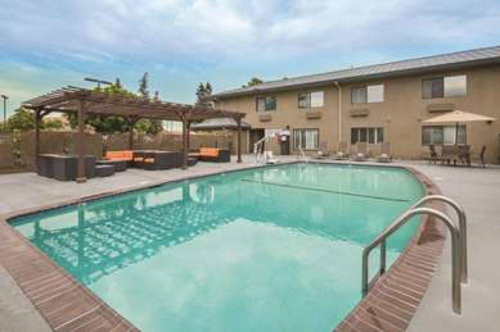 La Quinta Inn & Suites San Jose Airport 10
