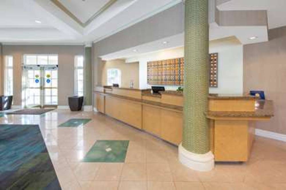 La Quinta Inn & Suites Tampa Brandon Regency Park 5