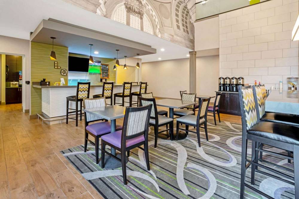 La Quinta Inn & Suites Tumwater - Olympia 8