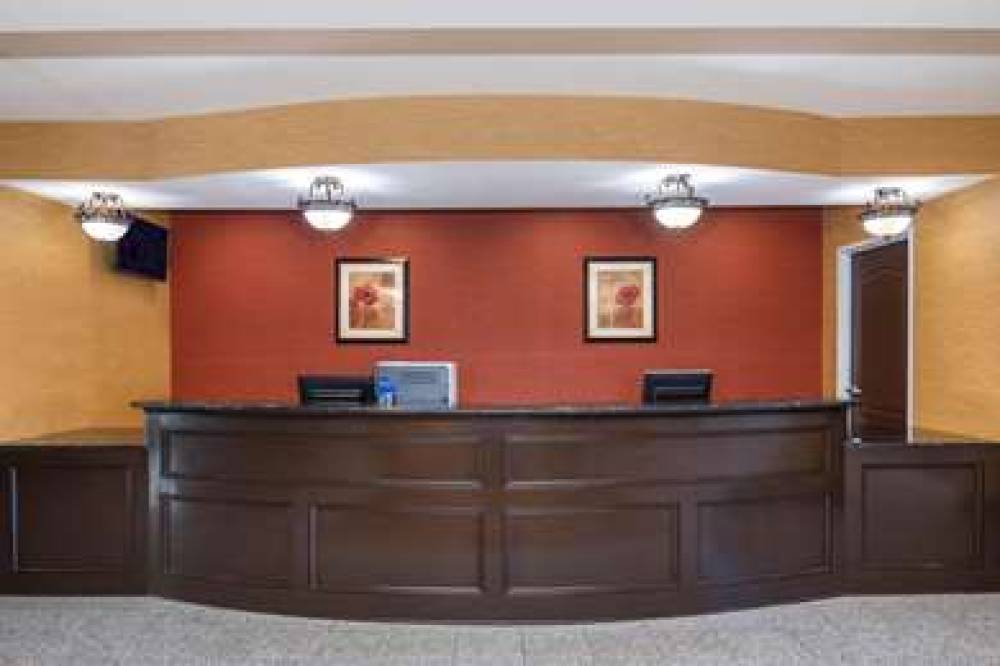 La Quinta Inn & Suites Union City 9