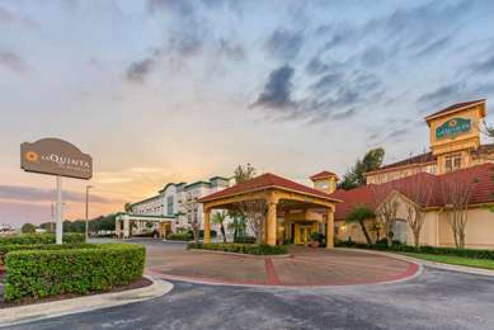 La Quinta Inn & Suites Usf (Near Busch Gardens)