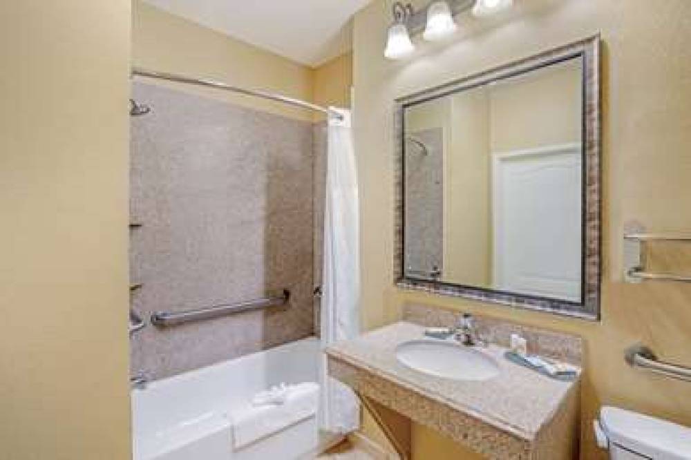 La Quinta Inn & Suites Vicksburg 10