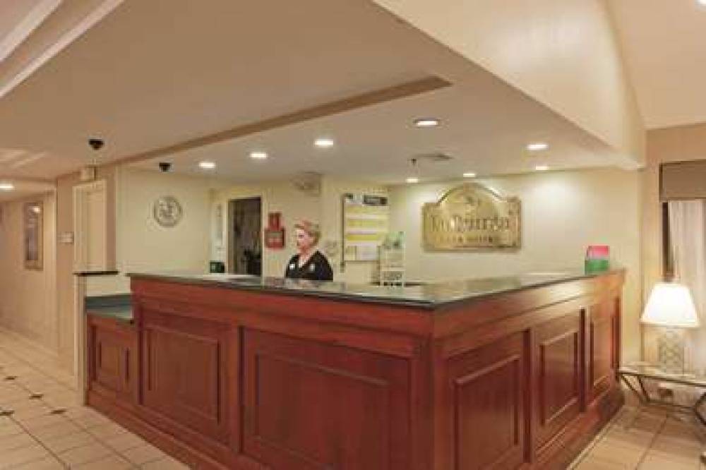 La Quinta Inn & Suites Warwick Providence Airport 7