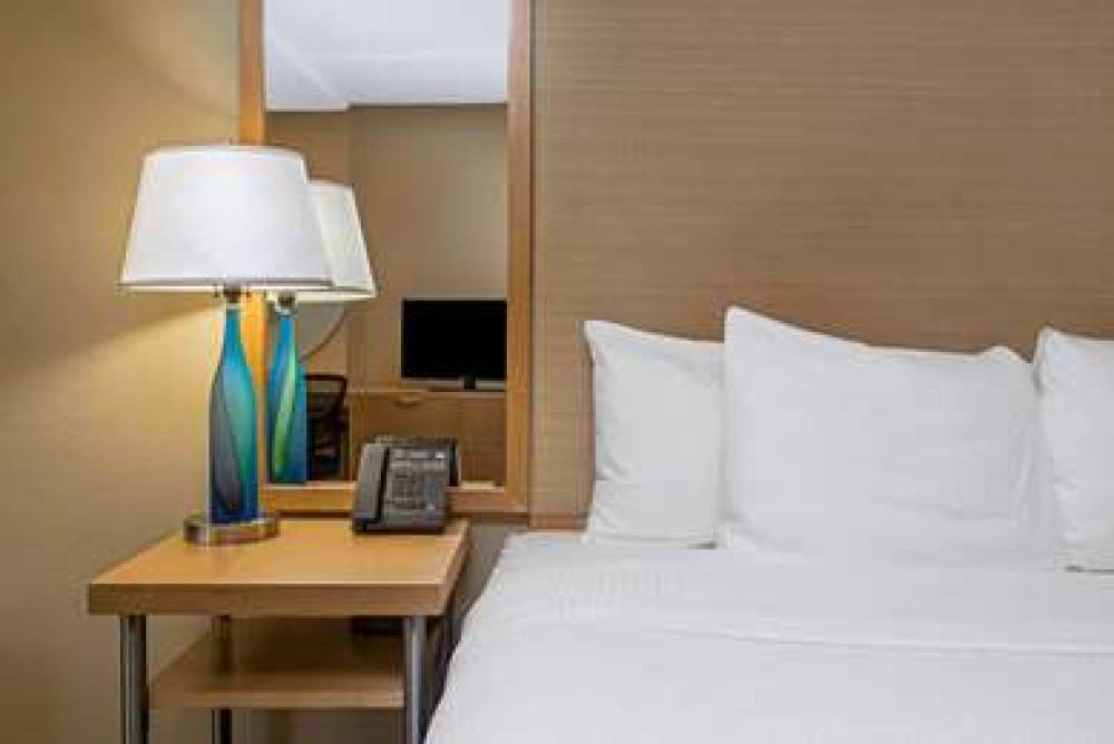 La Quinta Inn & Suites West Palm Beach I-95 9
