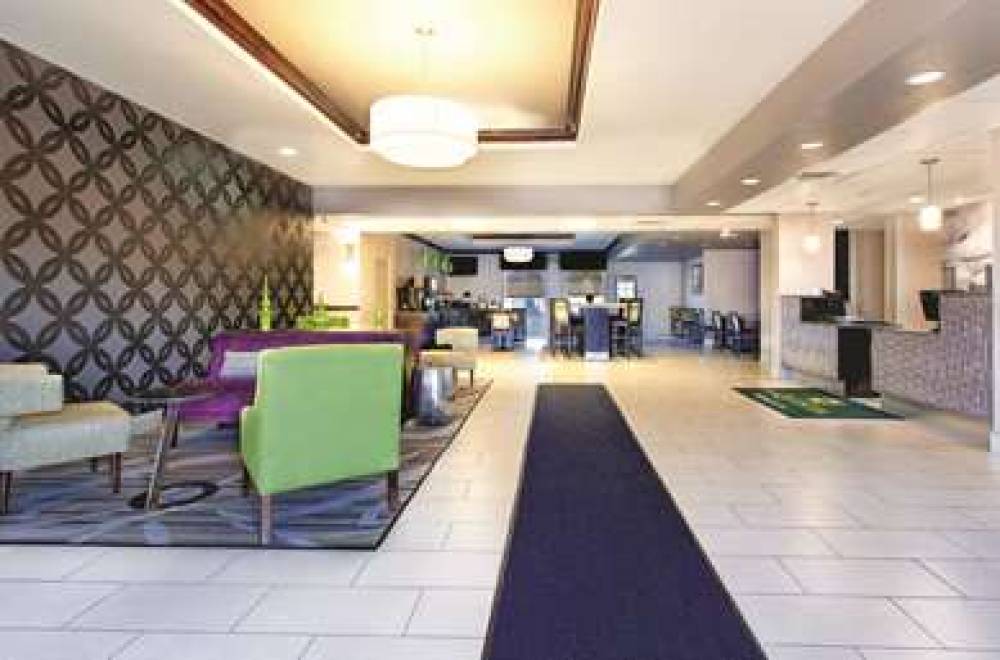 La Quinta Inn Tampa South 7