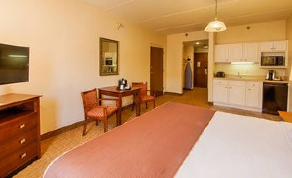 Landmark Inn Ft. Bragg 10