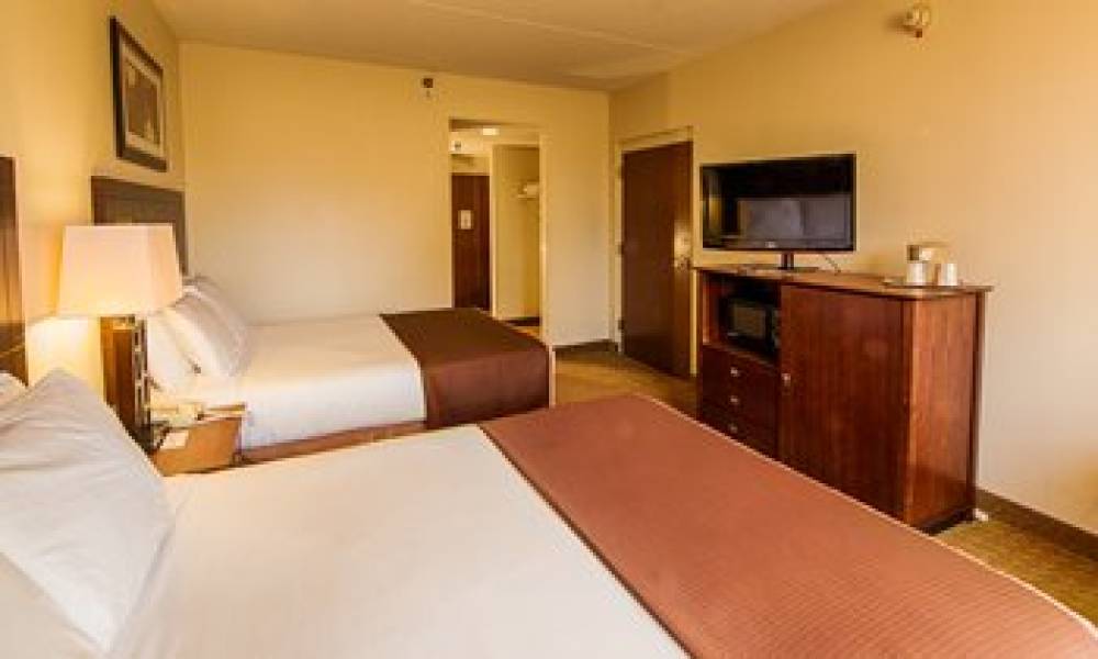 Landmark Inn Ft. Bragg 6