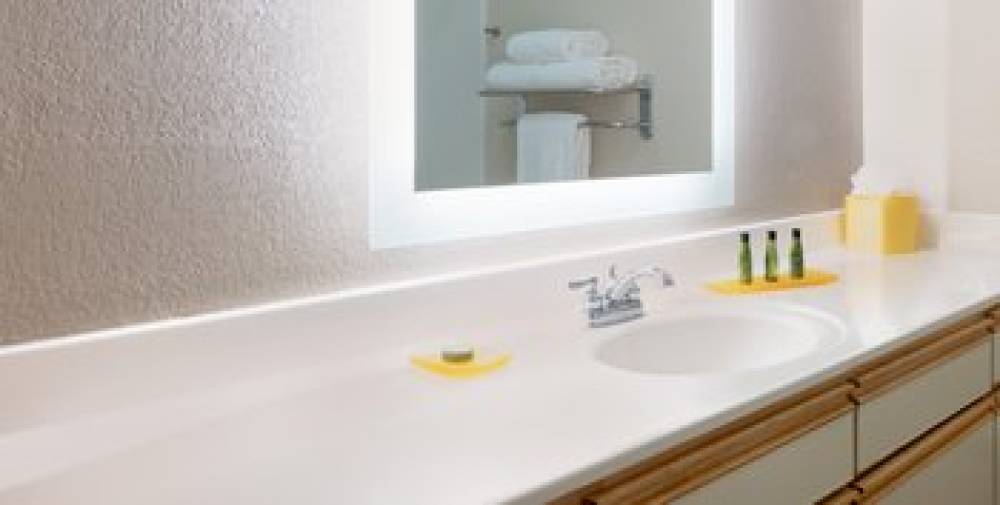 LARKSPUR LANDING MILPITAS 10