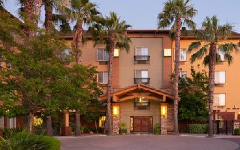 LARKSPUR LANDING MILPITAS 1