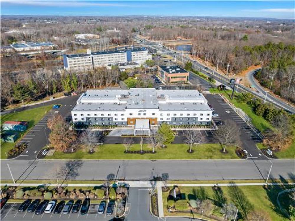 LATITUDE SUITES TINTON FALLS 1