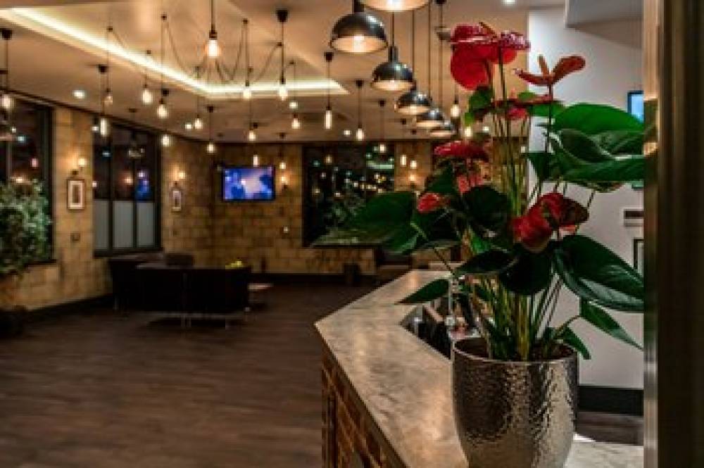 LCY HOTEL LONDON CITY AIRPORT 3