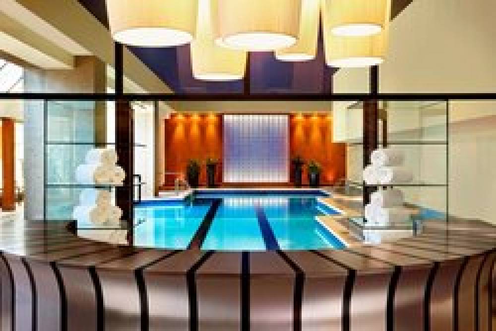 Le Centre Sheraton Montreal Hotel 7