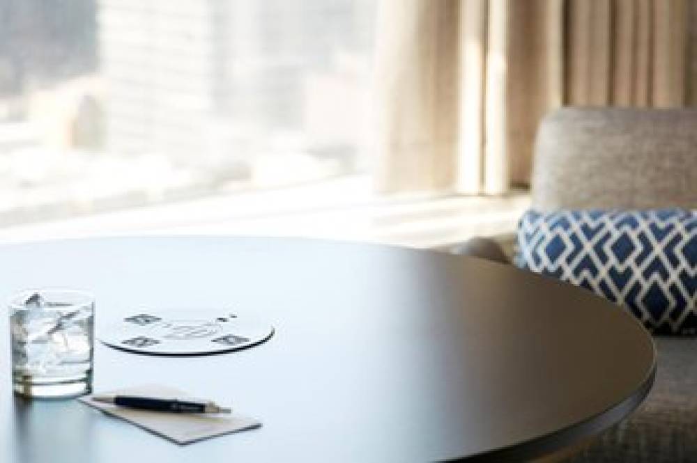 Le Centre Sheraton Montreal Hotel 10