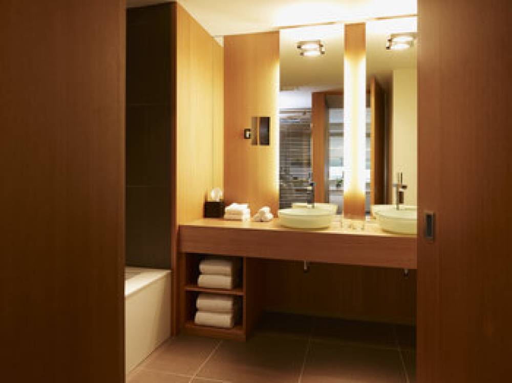 Le Germain Hotel Toronto Maple 5