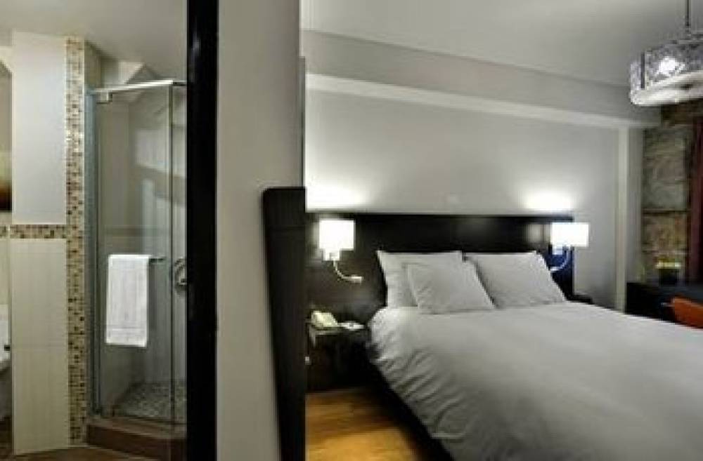 Le Petit Hotel 2
