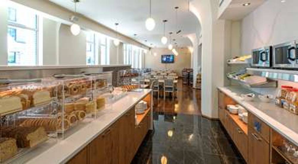 Le Square Phillips Hotel And Suites 9