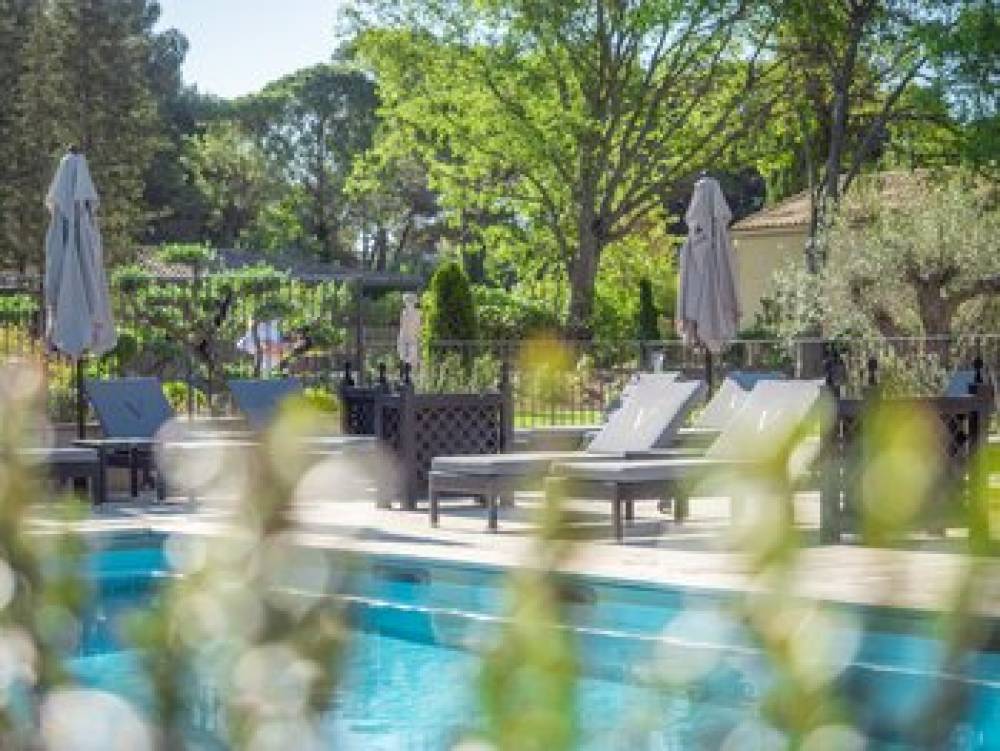 LE VALLON DE VALRUGUES AND SPA 4