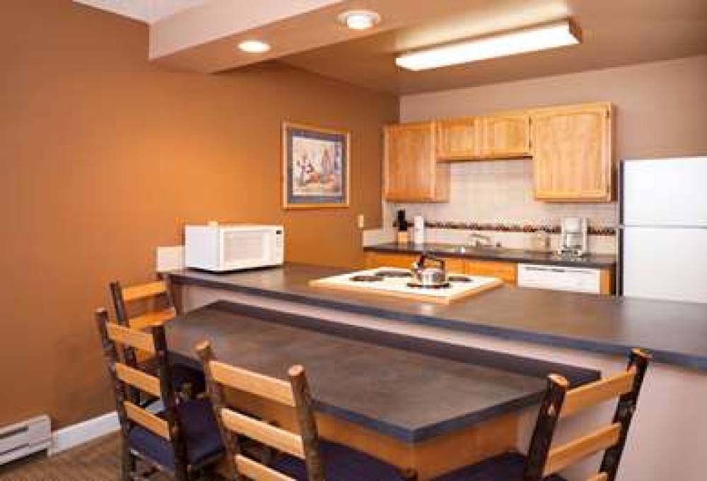Legacy Vacation Club Steamboat Springs Suites 8