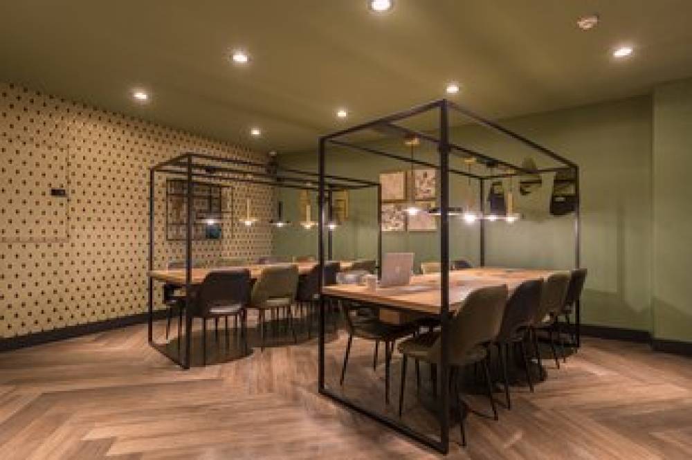 Leonardo Hotel Antwerpen 6