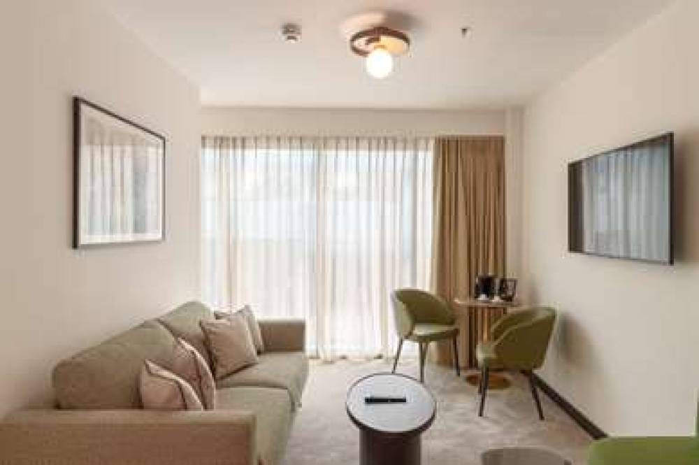 LEONARDO HOTEL LONDON ALDGATE 5