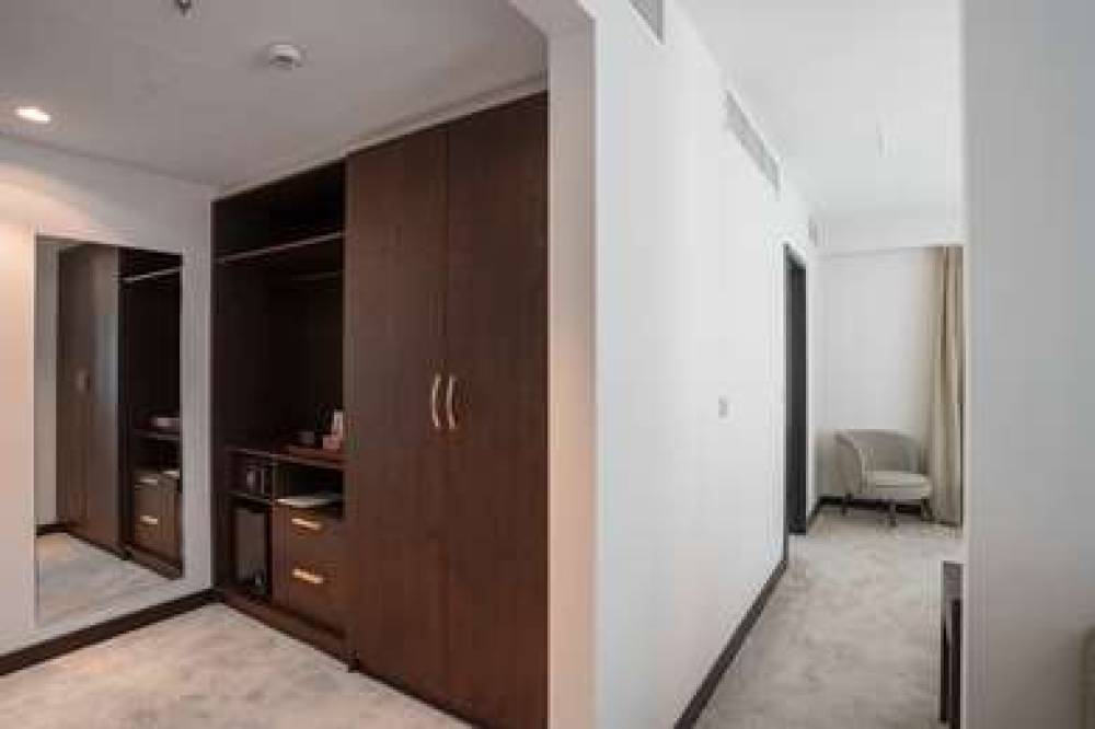 LEONARDO HOTEL LONDON ALDGATE 4
