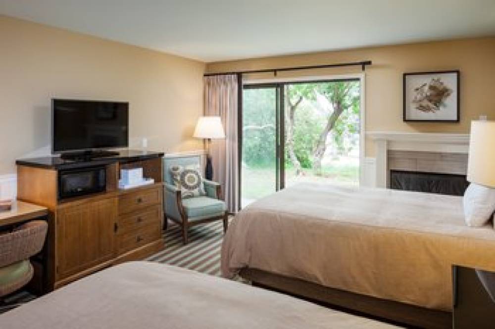 LIGHTHOUSE LODGE AND COTTAGES 1