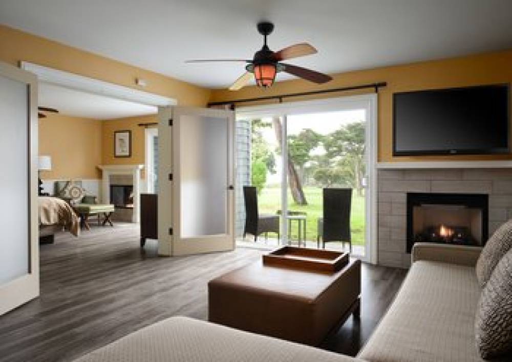 LIGHTHOUSE LODGE AND COTTAGES 9