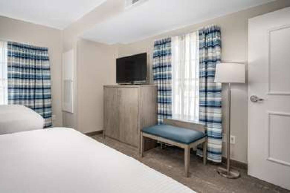LIGHTHOUSE SUITES 10